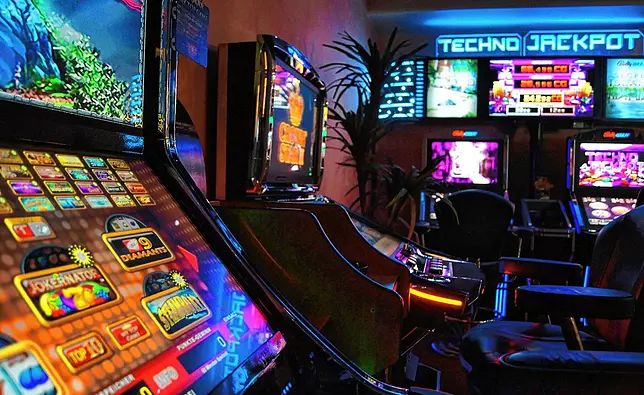 پاکستان میں 97 PKR کا آن لائن کیسینو سیکشن کھولیں۔